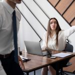 Кризисный PR для HR-бренда: когда сотрудник уходит со скандалом