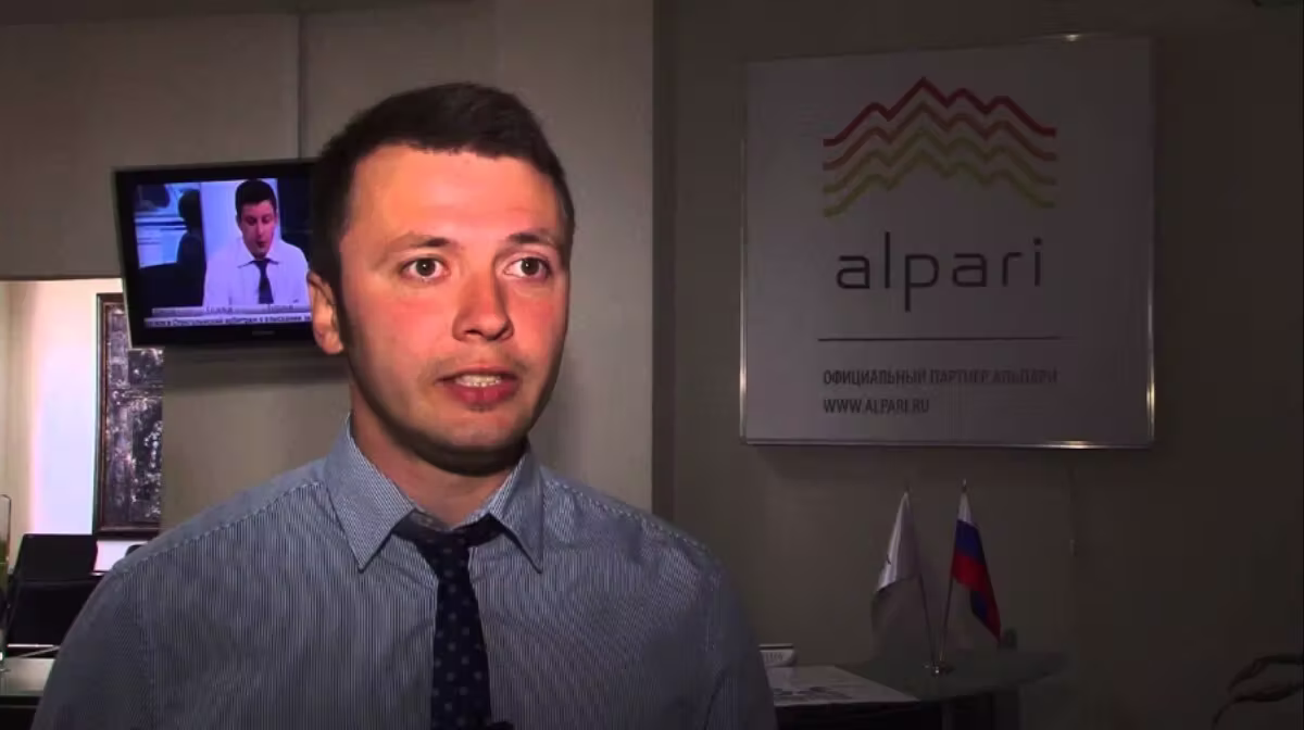 Менеджер Alpari
